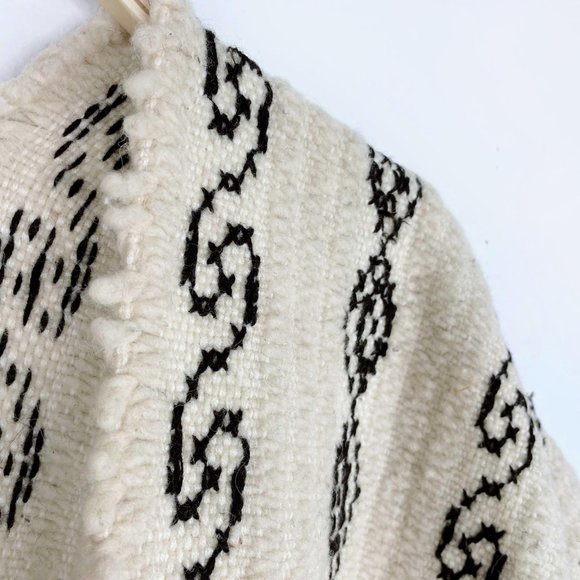 ⚡️SOLD⚡️ vintage wool western caftan poncho - one size - Picture 5 of 6